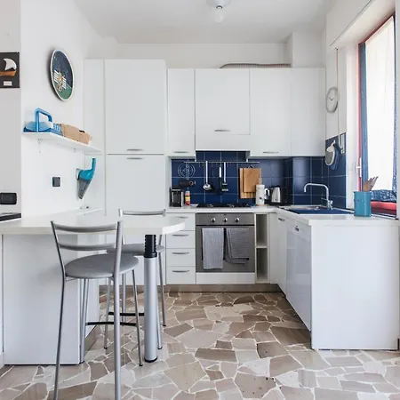 Apartman Tigullio - *